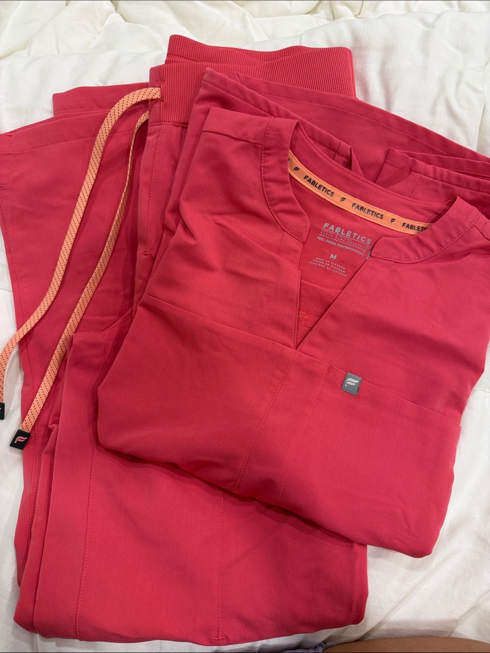New Fabletics Coral Pink Scrub Top and Pants Set